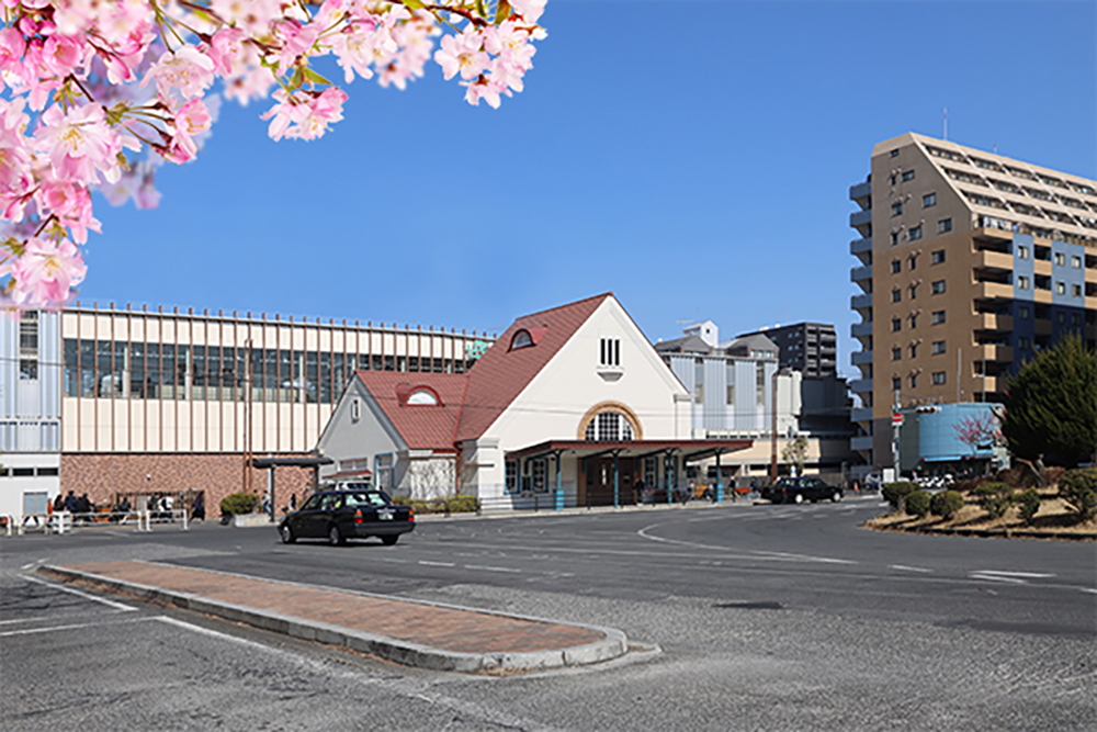 桜の咲く国立駅前
